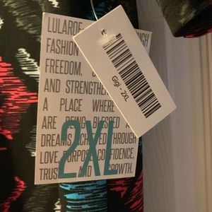 LuLaRoe Tops - Lularoe Gigi - new w/tags LuLaRoe Tops - Lularoe Gigi - new w/tags
